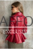 Красная женская куртка с баской
