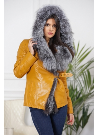 Зимняя кожаная куртка женская