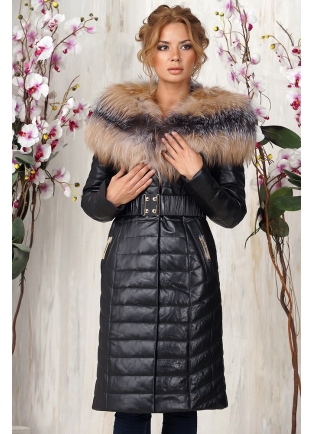 Женское пальто с объемным мехом