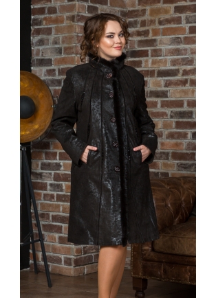 Стильное женское пальто больших размеров