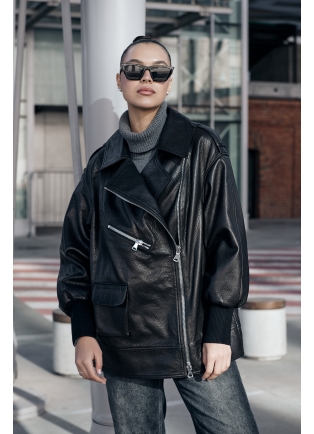 Женская куртка косуха черная Итальянская коллекция