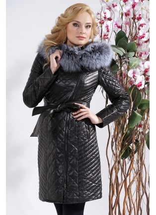 Женское стеганое пальто из кожи