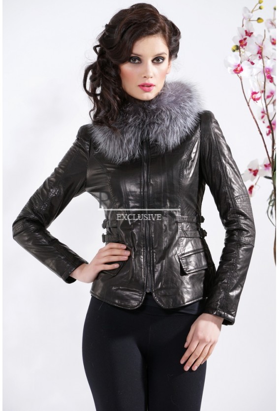 Женская кожаная куртка с мехом чернобурки
