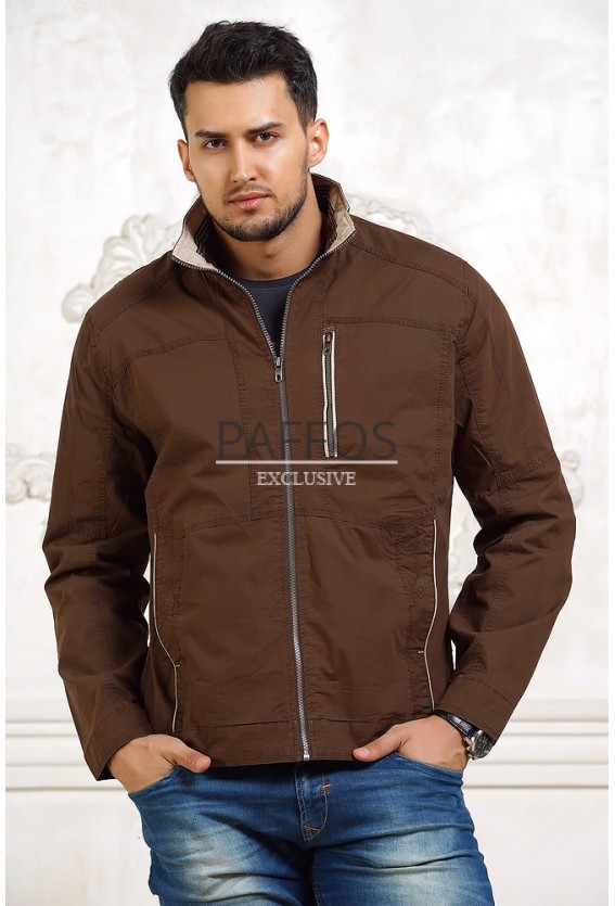 Модная коричневая куртка