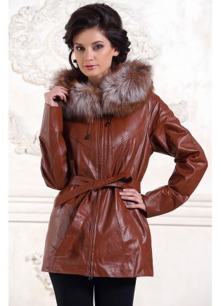 Кожаная коричневая куртка женская