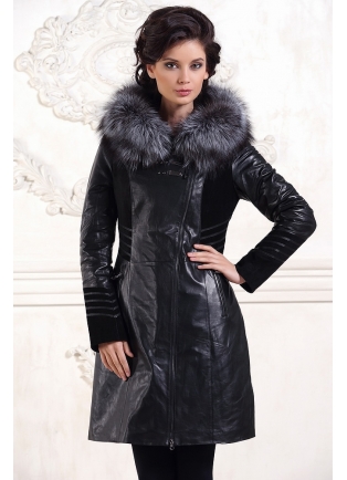 Женское пальто из кожи и замши