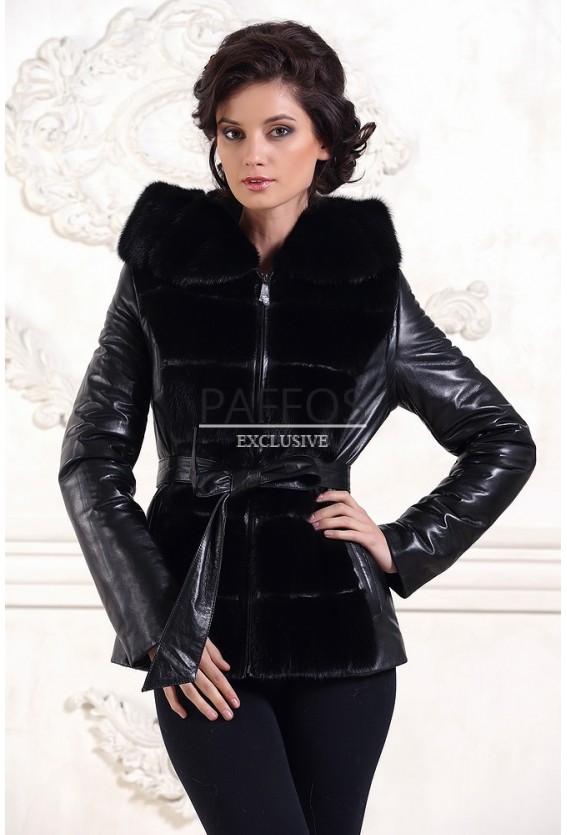 Черная куртка-жилетка с мехом норки
