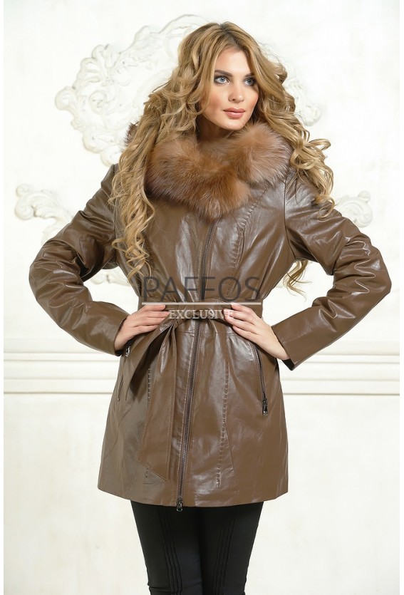 Удлиненная зимняя женская куртка из кожи