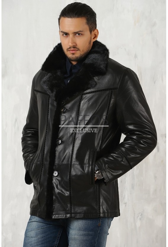 Классическая мужская зимняя куртка черного цвета