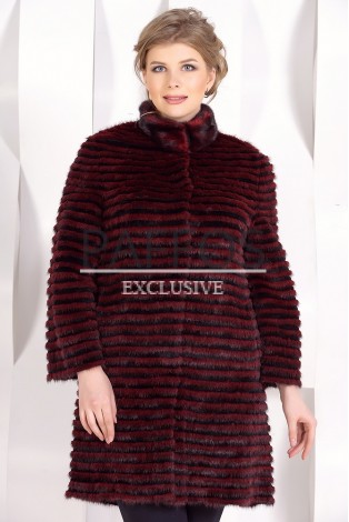 Яркое пальто из вязаной норки