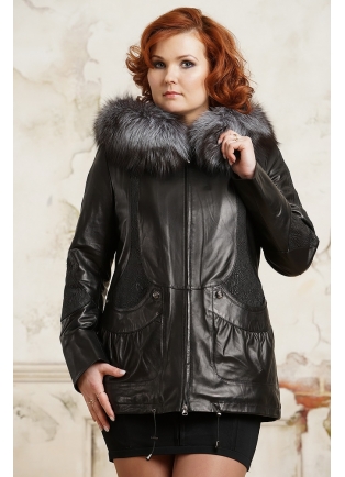 Элегантная кожаная куртка с мехом чернобурки