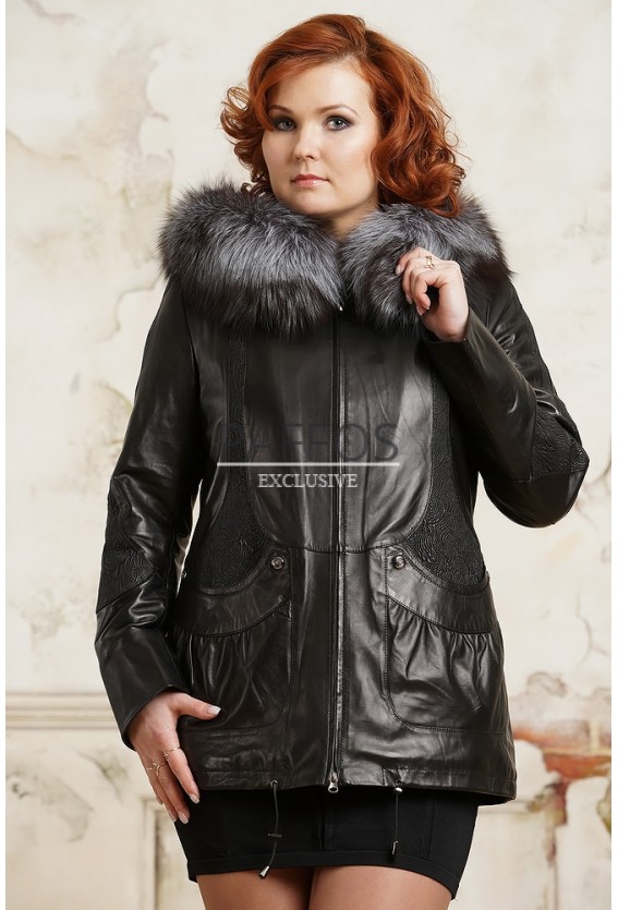 Элегантная кожаная куртка с мехом чернобурки